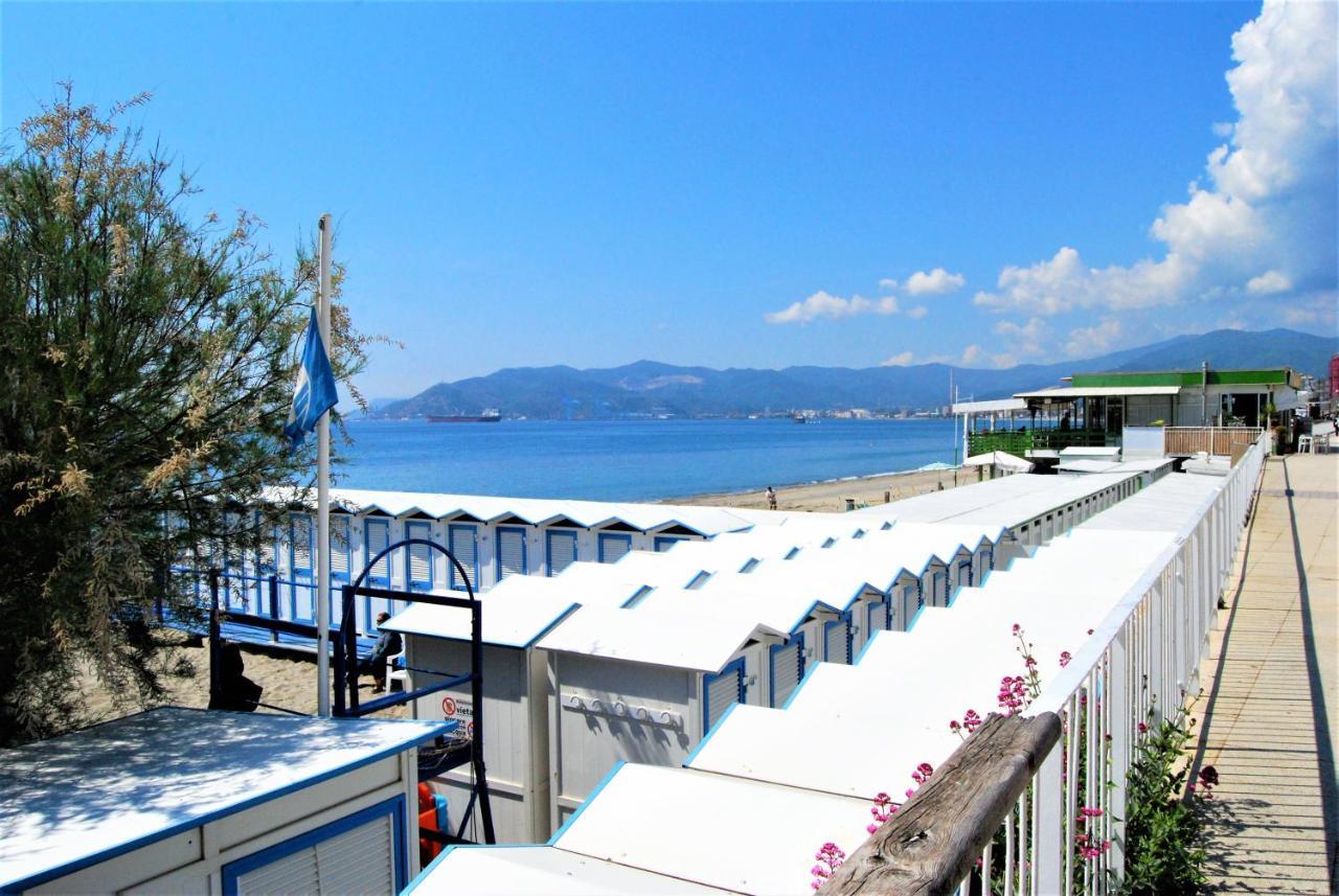 Ferienwohnung Casa "Il Gabbiano Blu" Savona Exterior foto